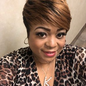 Meet your Posher, Katina